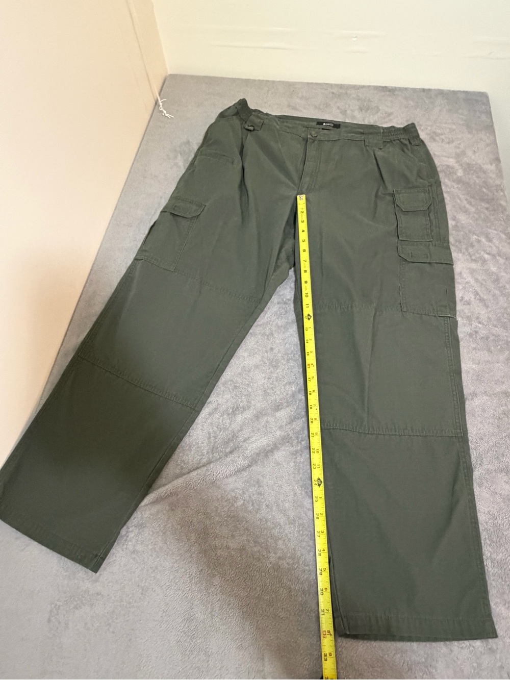 Mens Stryke 5.11 Tactical Cargo Pants
Size 42x32
#tactical #military #5.11
